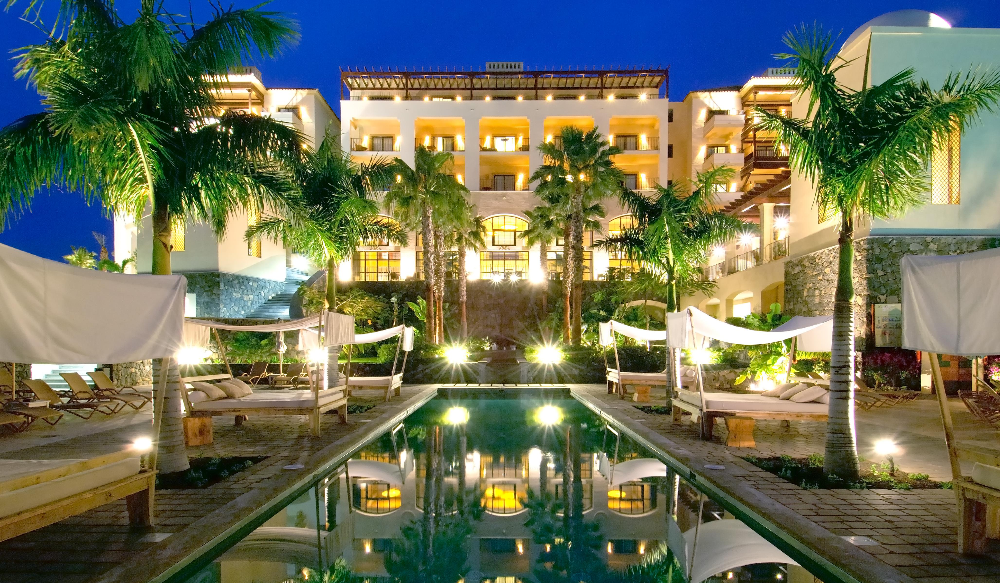 Vincci Seleccion La Plantacion Del Sur Hotel Costa Adeje  Ngoại thất bức ảnh The hotel at night